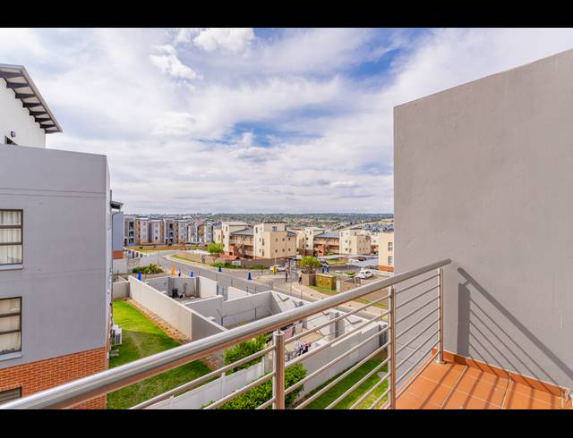 2 BEDROOM APARTMENT FOR SALE IN BARBEQUE DOWNS